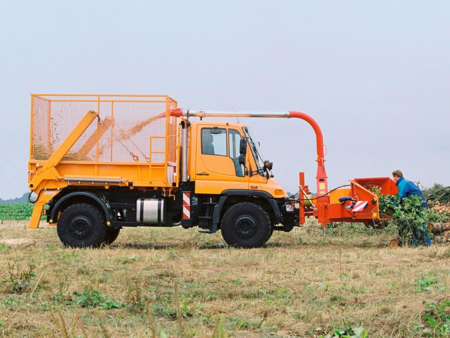  Mercedes-Benz Unimog U400 2000 года  (фото 11 из 19)